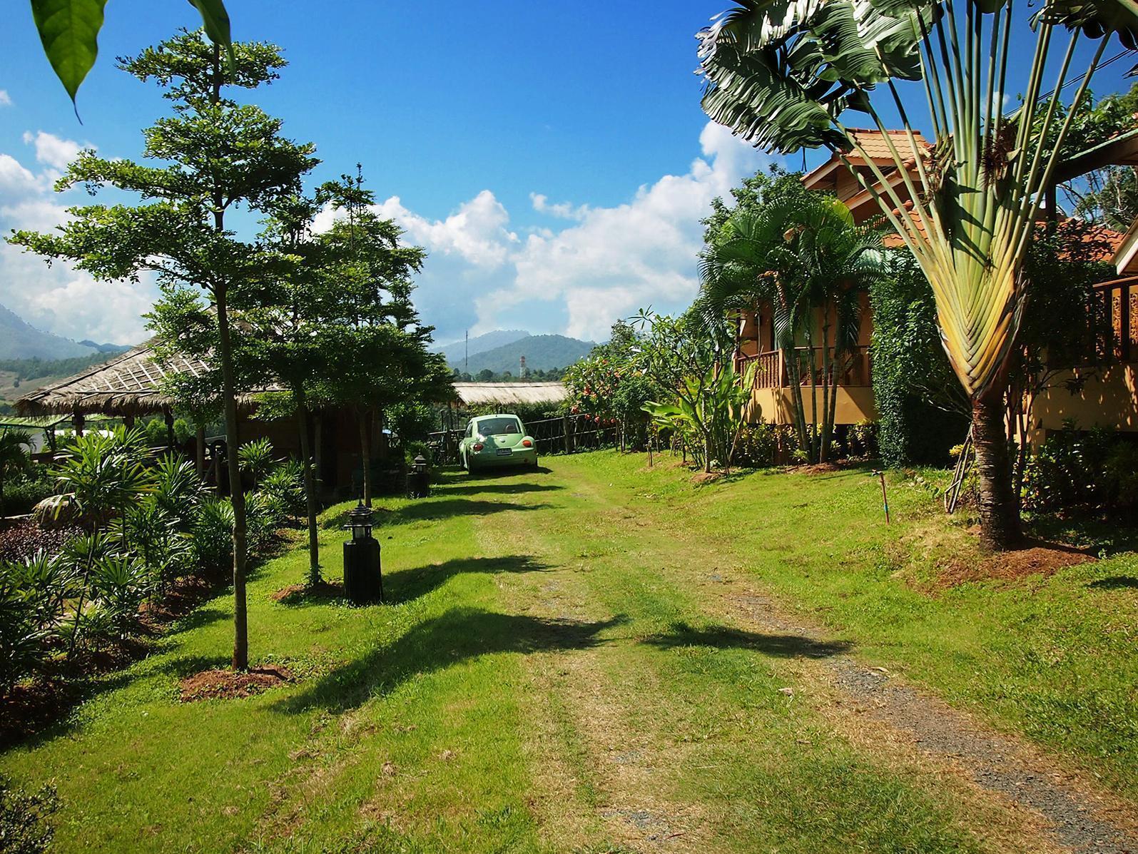 OYO 758 Phufatara Resort Ban Mae Khachan Esterno foto